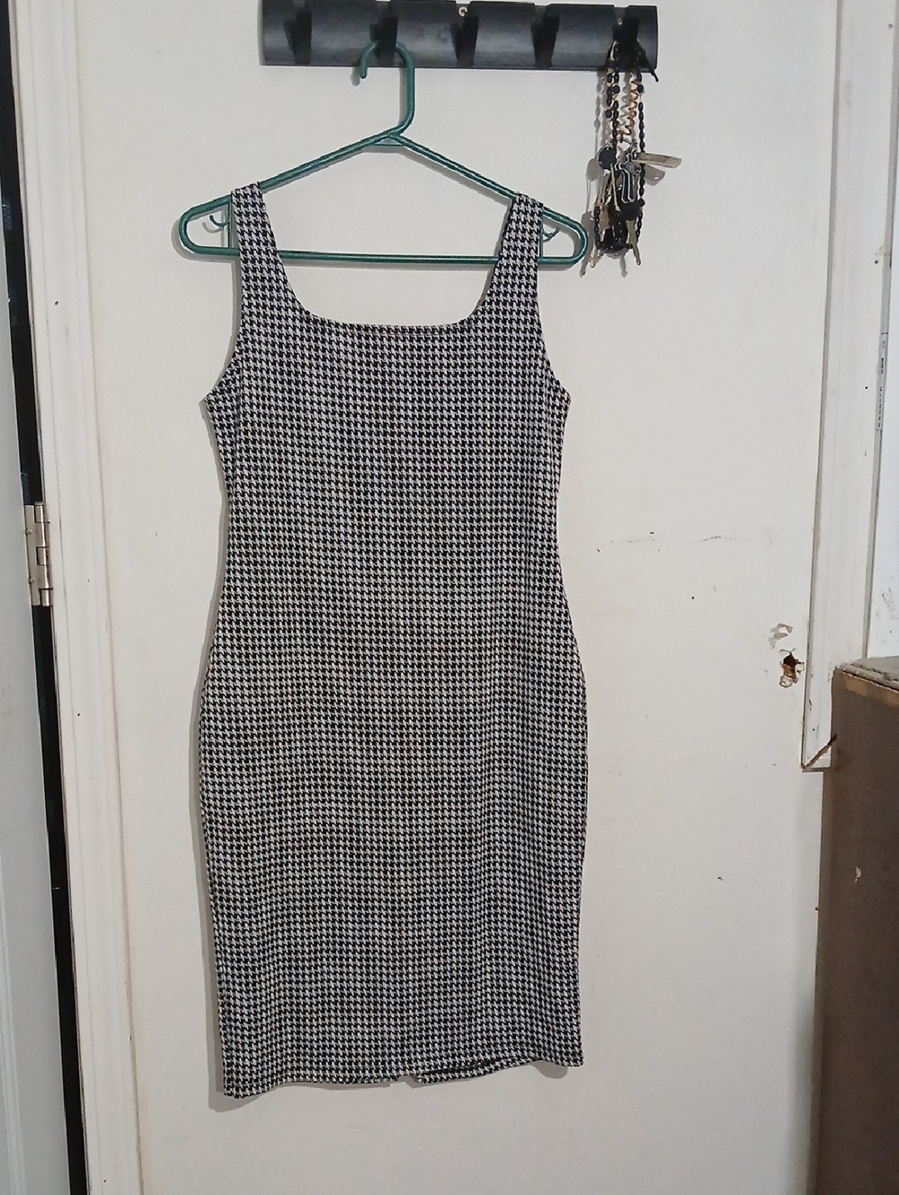 Popular Basics Black & White Houndstooth Midi Dress